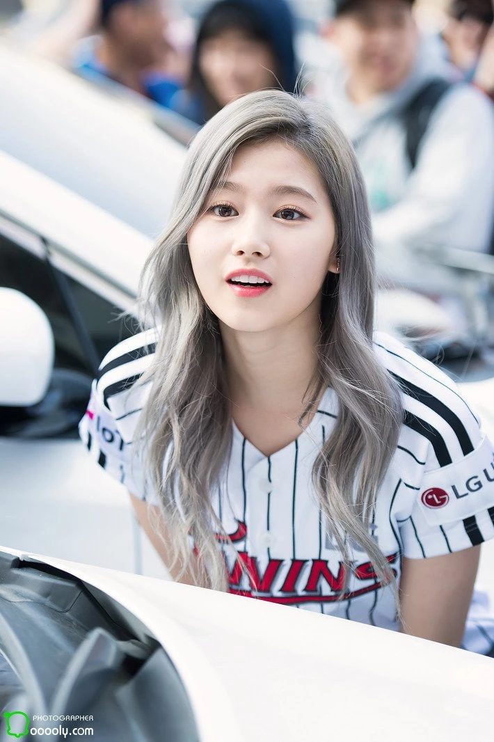 Sana và Momo (TWICE) thắng tuyệt đối trend hot nhất giới thể thao, trí tuệ nhân tạo phải chào thua