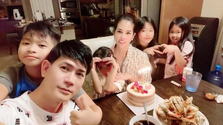 Sao nam Việt đông con nhất: Người làm cha tuổi 49, người 5 con với 3 đời vợ Sao nam Việt đông con nhất: Người làm cha tuổi 49, người 5 con với 3 đời vợ