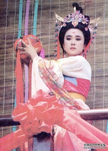 Sao nữ bị bắt vì mở tiệc ma túy đá: Sử dụng chất cấm vì buồn tình, từng đi cai nghiện sau 2 tháng sa ngã nhưng bất thành
