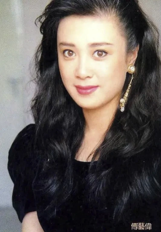 Sao nữ bị bắt vì mở tiệc ma túy đá: Sử dụng chất cấm vì buồn tình, từng đi cai nghiện sau 2 tháng sa ngã nhưng bất thành