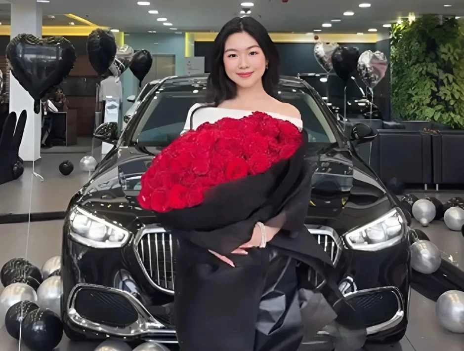 Sao Vbiz đợi đến 3h sáng để xin cháo thừa nay ở biệt thự triệu đô, gây tranh cãi khi chi 8 tỷ đồng mua 1 thứ cho con gái