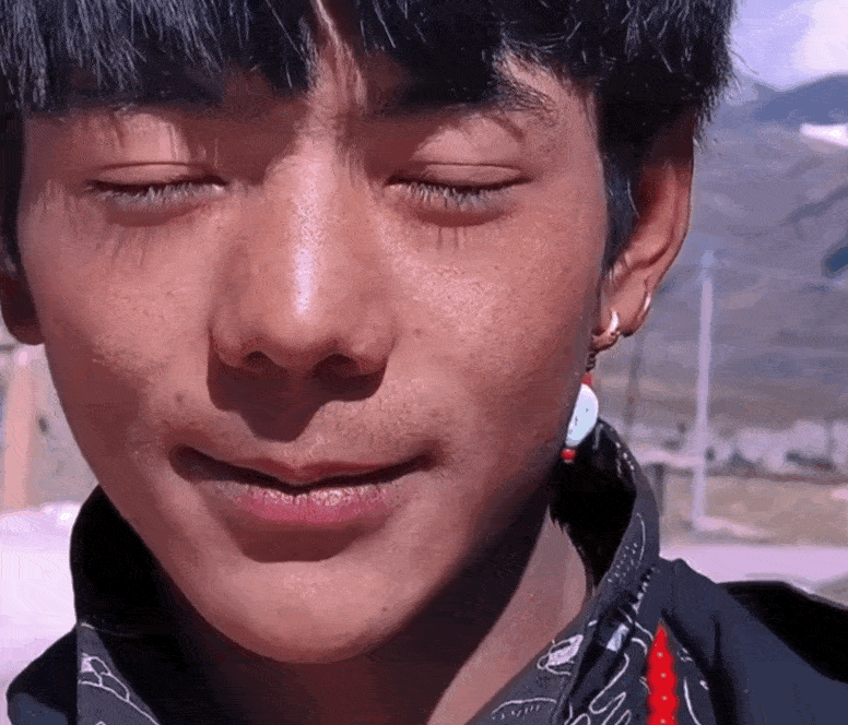 Sau 6 năm nổi tiếng toàn châu Á nhờ video dài 7 giây, “hot boy chăn bò” Đinh Chân có ngã rẽ bất ngờ