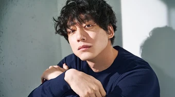 Sau hơn 1 năm vướng ồn ào tình cảm với Nagano Mei: Nam tài tử Sakaguchi Kentaro bất ngờ thông báo kết hôn cùng bạn gái ngoài ngành giải trí