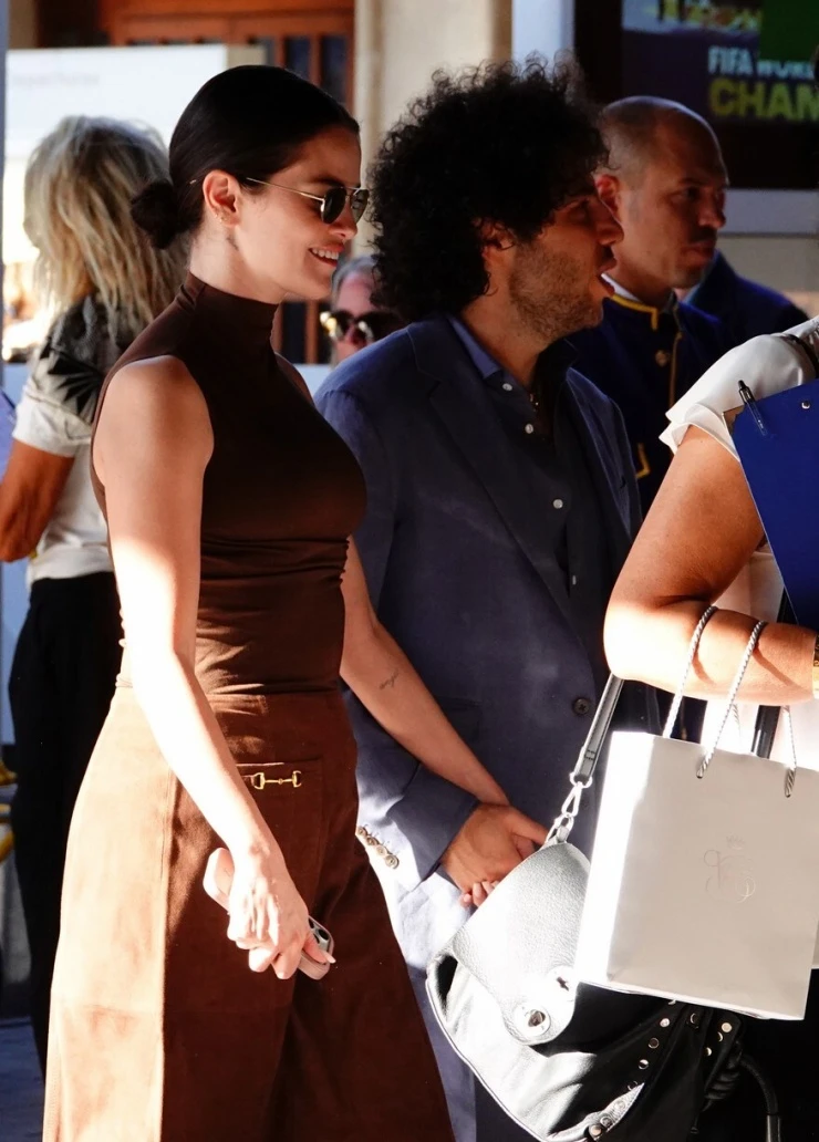 Selena Gomez và chồng du ngoạn Venice