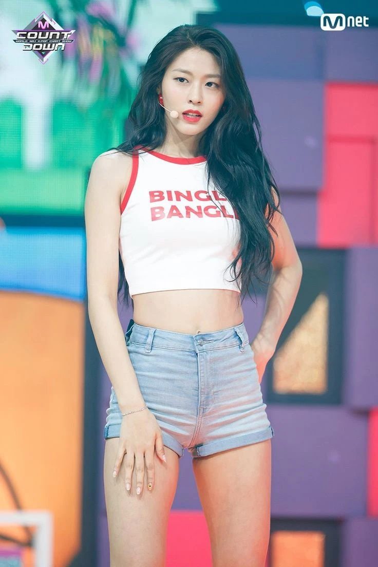 Seolhyun (AOA): Body nét căng từng vòng, hết thời vì lý do "lãng xẹt" Seolhyun (AOA): Body nét căng từng vòng, hết thời vì lý do "lãng xẹt"