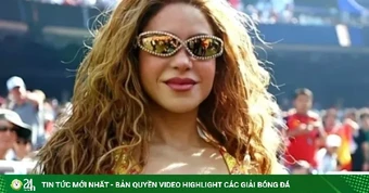 Shakira áp sát kỷ lục