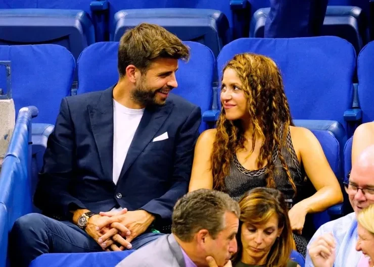 Shakira nhắc chuyện chia tay Pique khi trở lại Tây Ban Nha Shakira nhắc chuyện chia tay Pique khi trở lại Tây Ban Nha
