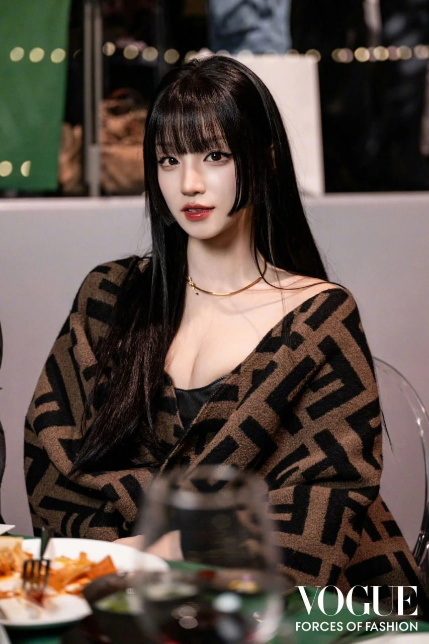 Showbiz có mỹ nhân là tiểu thư giới thượng lưu kín tiếng đi hát Showbiz có mỹ nhân là tiểu thư giới thượng lưu kín tiếng đi hát