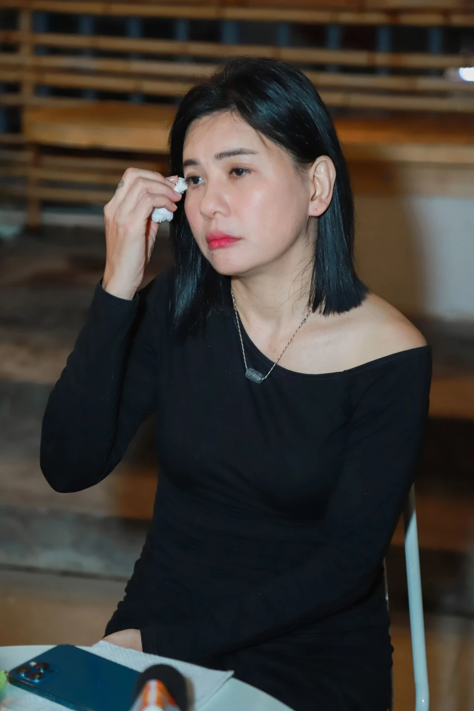 Showbiz Việt có cặp đôi cưới 7 ngày đã ra toà ký đơn ly hôn