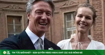 Siêu mẫu Eva Herzigova kết hôn ở tuổi 53