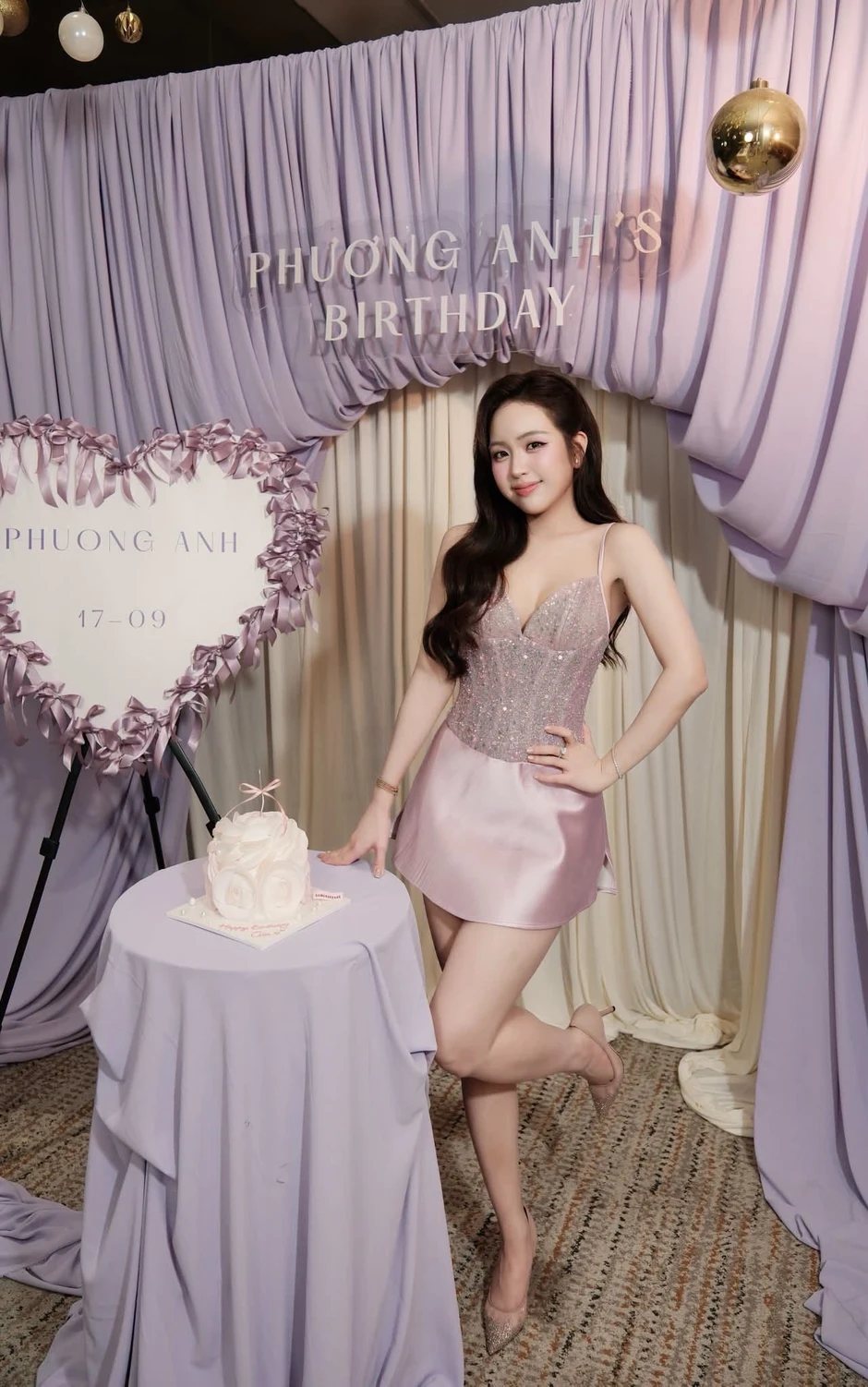 Sinh nhật rực rỡ, Lê Phương Anh tiếp tục "đốn tim" CĐM với nhan sắc ấn tượng Sinh nhật rực rỡ, Lê Phương Anh tiếp tục "đốn tim" CĐM với nhan sắc ấn tượng