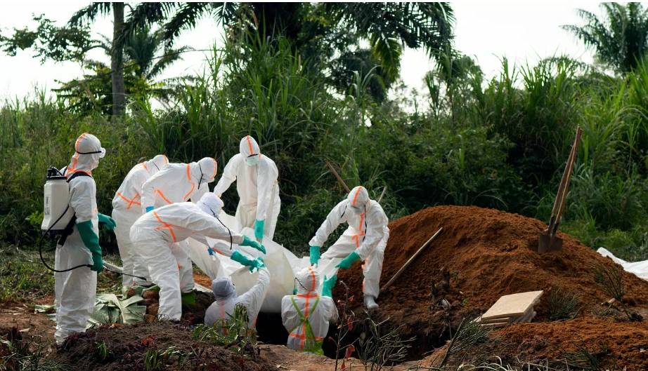 Số người chết trong đợt bùng phát dịch Ebola chủng hiếm tiếp tục tăng mạnh lên 118, người dân căng mình ứng phó dịch lan rộng