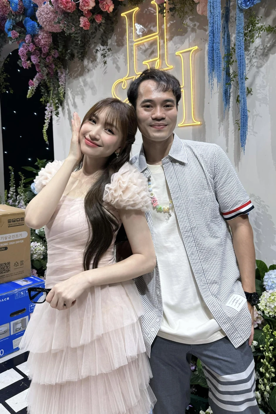 Số nợ của Hoà Minzy