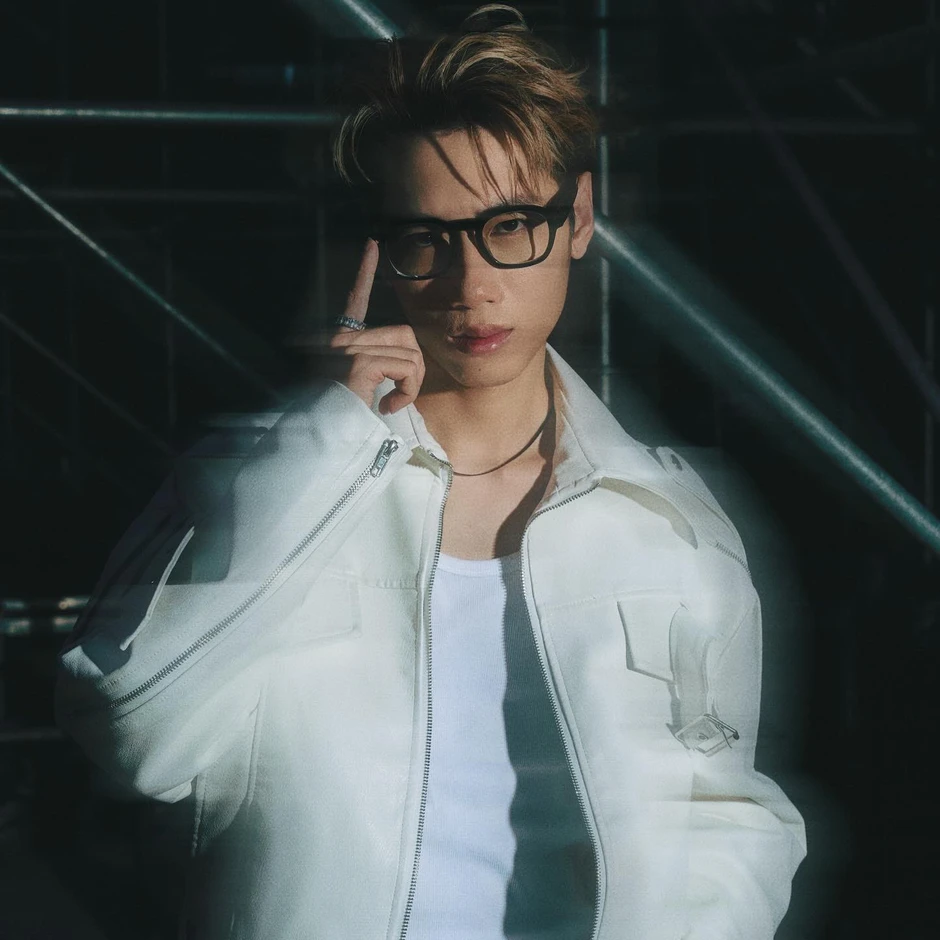 Sơn Tùng M-TP chưa comeback mà 1 sao nam đã phải nhận "gạch đá"