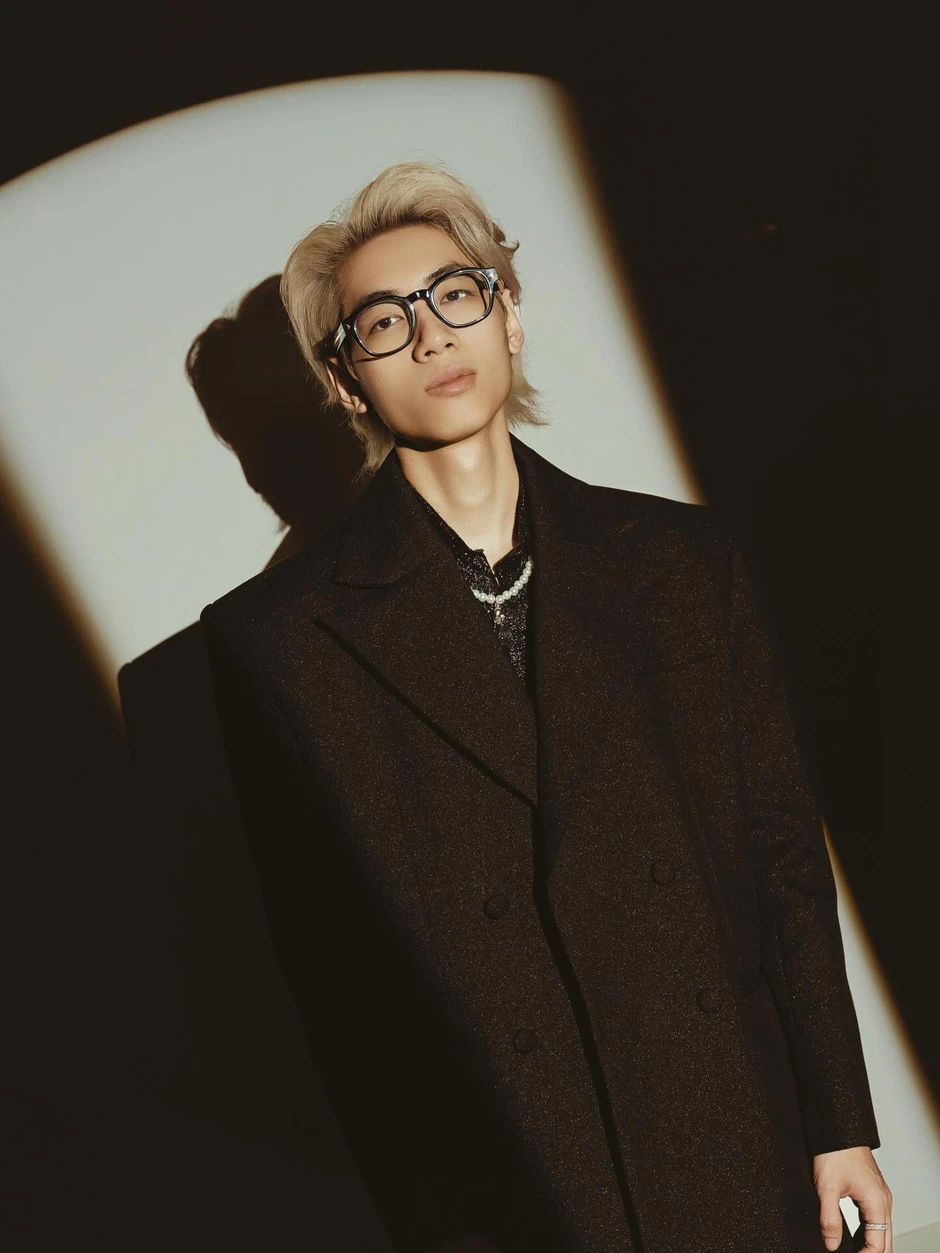Sơn Tùng M-TP chưa comeback mà 1 sao nam đã phải nhận "gạch đá"