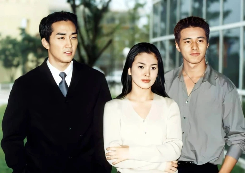 Song Hye Kyo bất ngời rời khỏi phòng tắm công cộng sau khi gặp một người phụ nữ