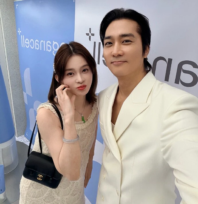 Song Seung Hun tuổi 50: Ngoại hình quên tuổi, tài sản kếch xù, hôn nhân bỏ ngỏ Song Seung Hun tuổi 50: Ngoại hình quên tuổi, tài sản kếch xù, hôn nhân bỏ ngỏ