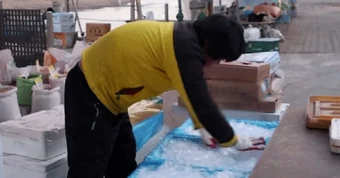 Sự hết thời của diễn viên kiêu ngạo bậc nhất: Từng được trăm người vây quanh mỗi khi ra đường nay bán cá ở chợ chẳng ai ngó ngàng