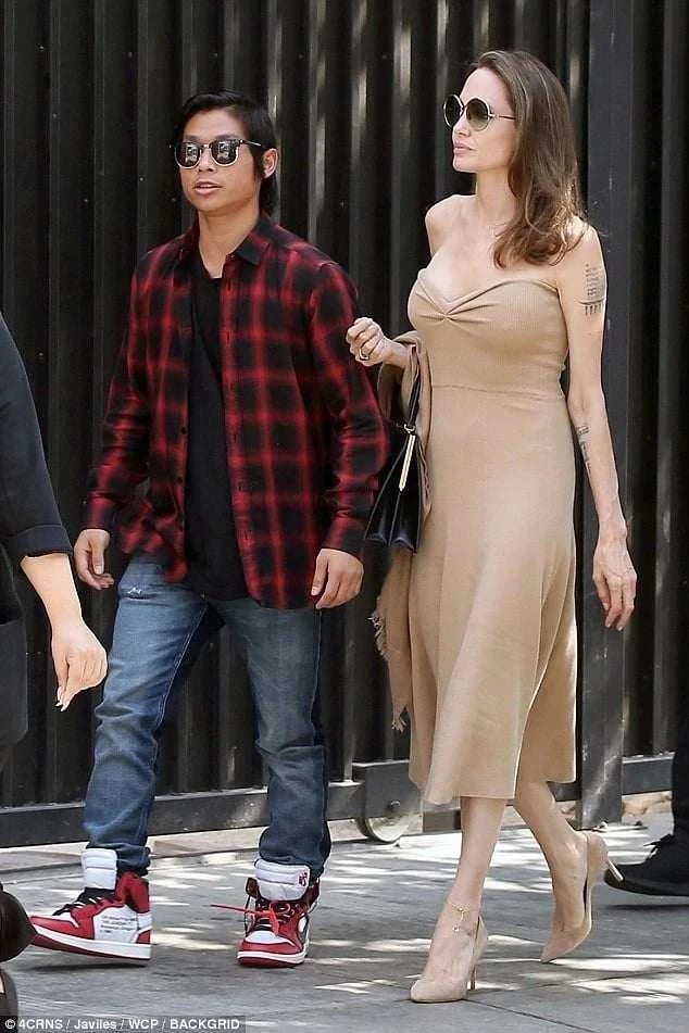 Sự thật về thông tin con trai nuôi gốc Việt của Angelina Jolie đột ngột qua đời