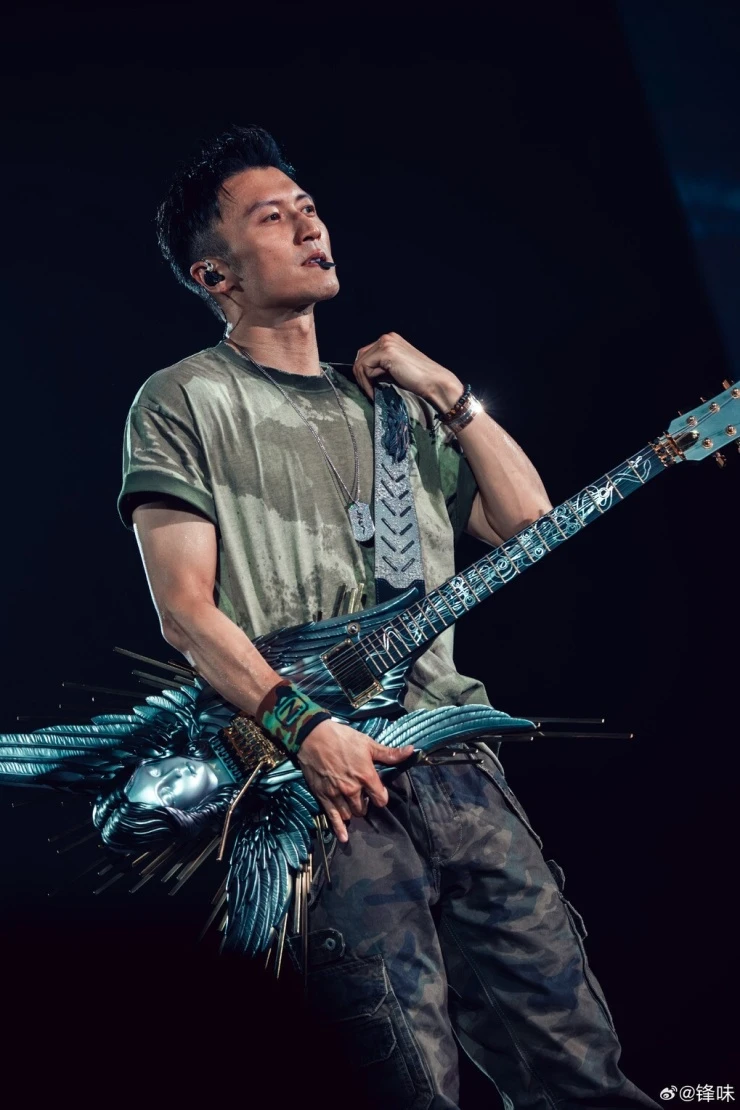 Tạ Đình Phong chuẩn bị liveshow