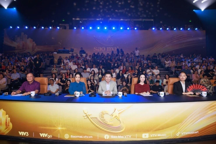 Tân Nhàn - Tấn Minh bất đồng nhận xét thí sinh Sao Mai 2026 trong liveshow 2 Tân Nhàn - Tấn Minh bất đồng nhận xét thí sinh Sao Mai 2026 trong liveshow 2