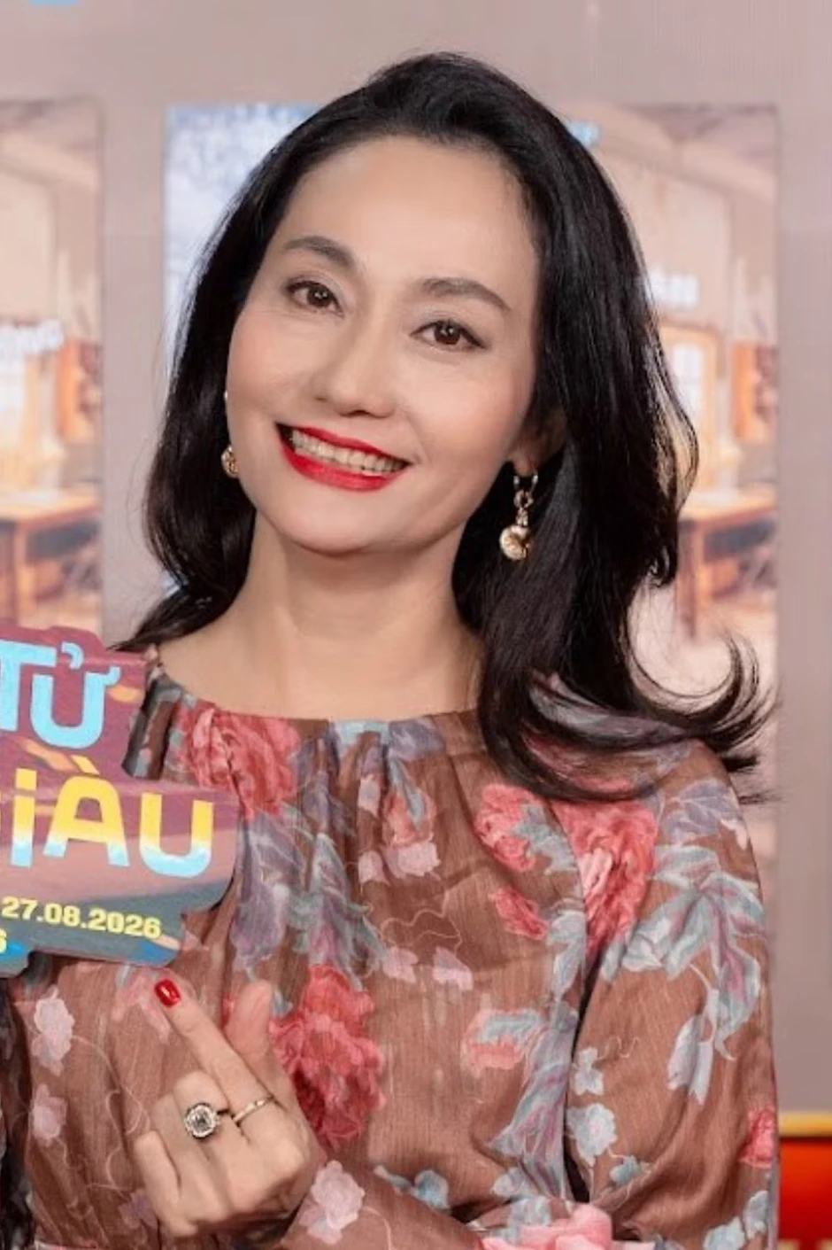 Tăng Thanh Hà lại gây sốt