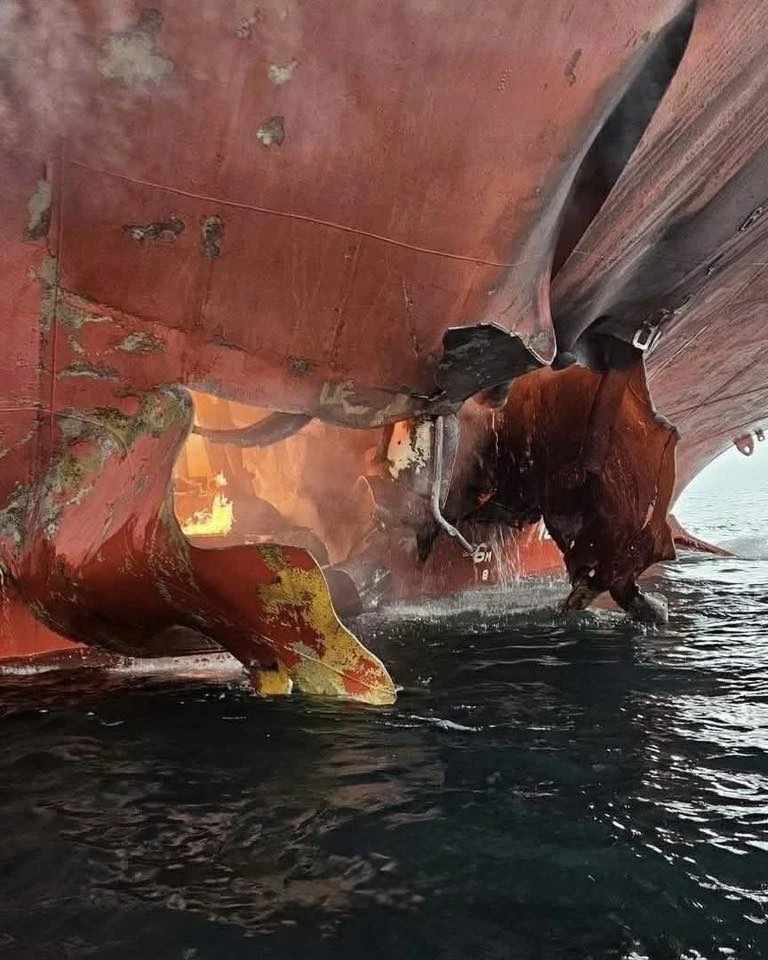 Tàu hàng bị tấn công liên tục tại Eo biển Hormuz – Căng thẳng an ninh hàng hải gia tăng