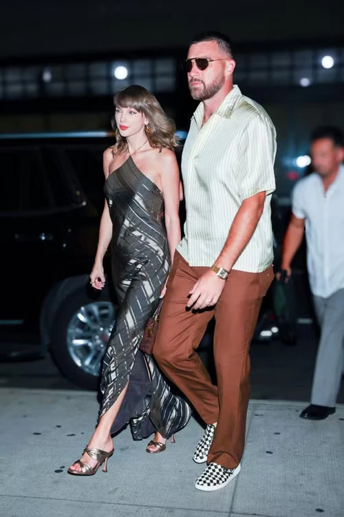 Taylor Swift bị chê