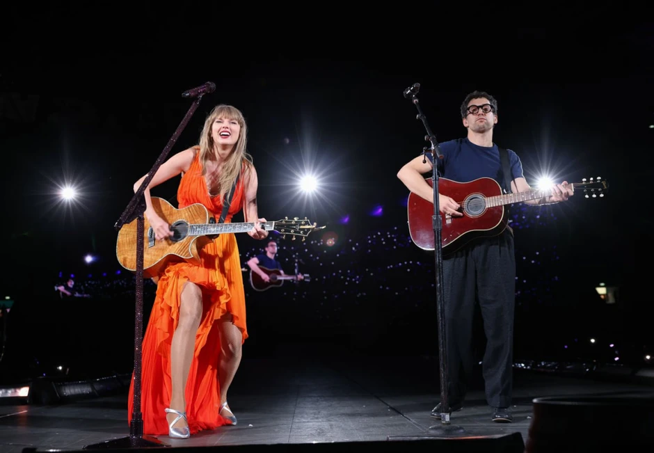 Taylor Swift lọt top nhạc sĩ vĩ đại nhất còn sống Taylor Swift lọt top nhạc sĩ vĩ đại nhất còn sống