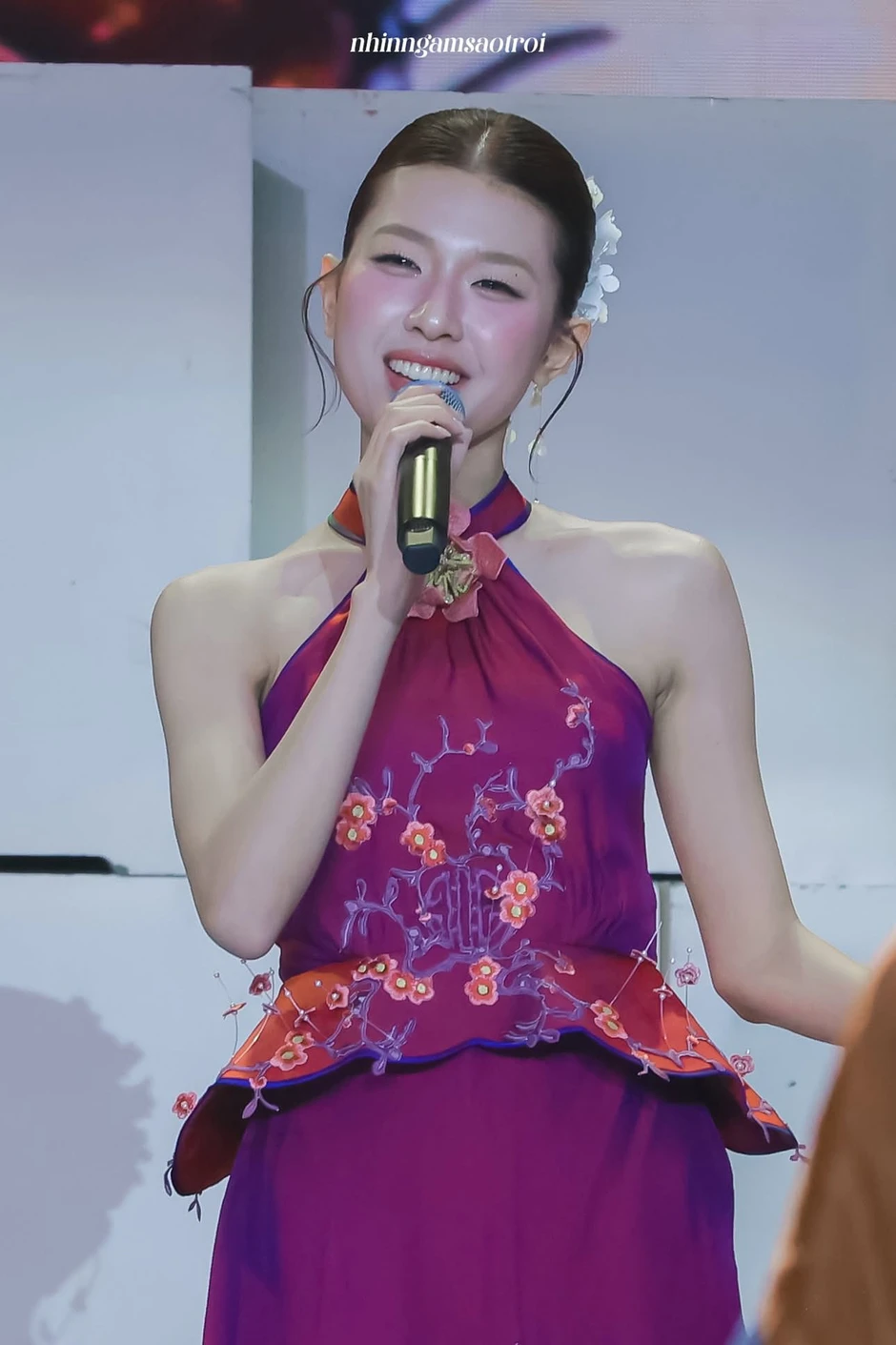 Thái độ của Lamoon khi lộ diện sau ồn ào đời tư Thái độ của Lamoon khi lộ diện sau ồn ào đời tư