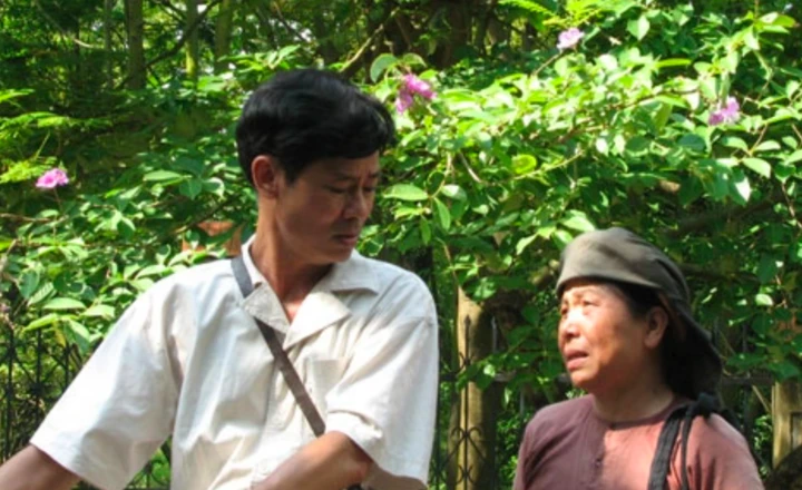 Thầy giáo dạy văn nổi tiếng nhờ vai diễn Bí thư tỉnh ủy