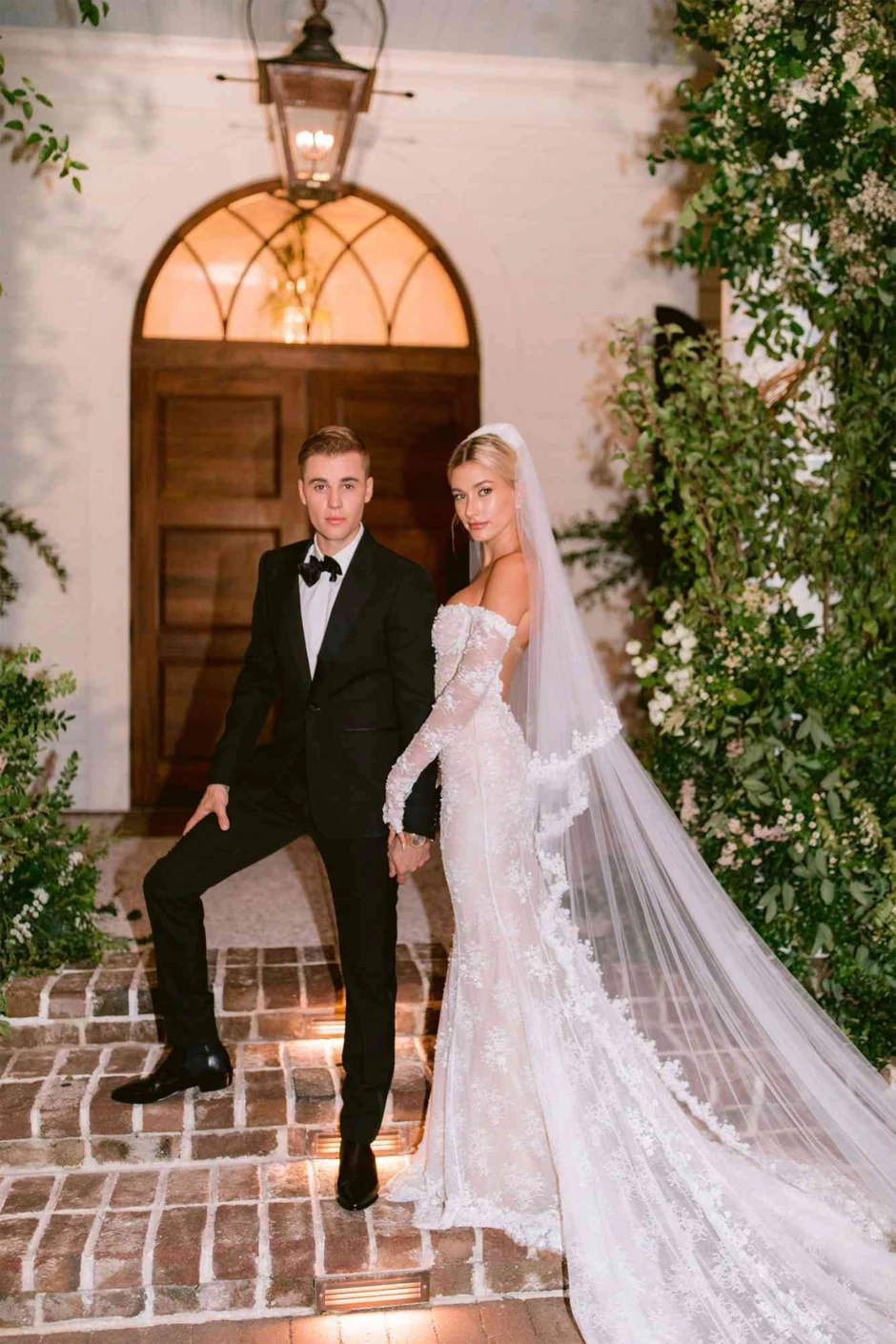 Thiên hạ đệ nhất yêu vợ gọi tên Justin Bieber, tuyên bố công khai: "Em yêu, anh yêu em. Bài hát này dành cho em!"