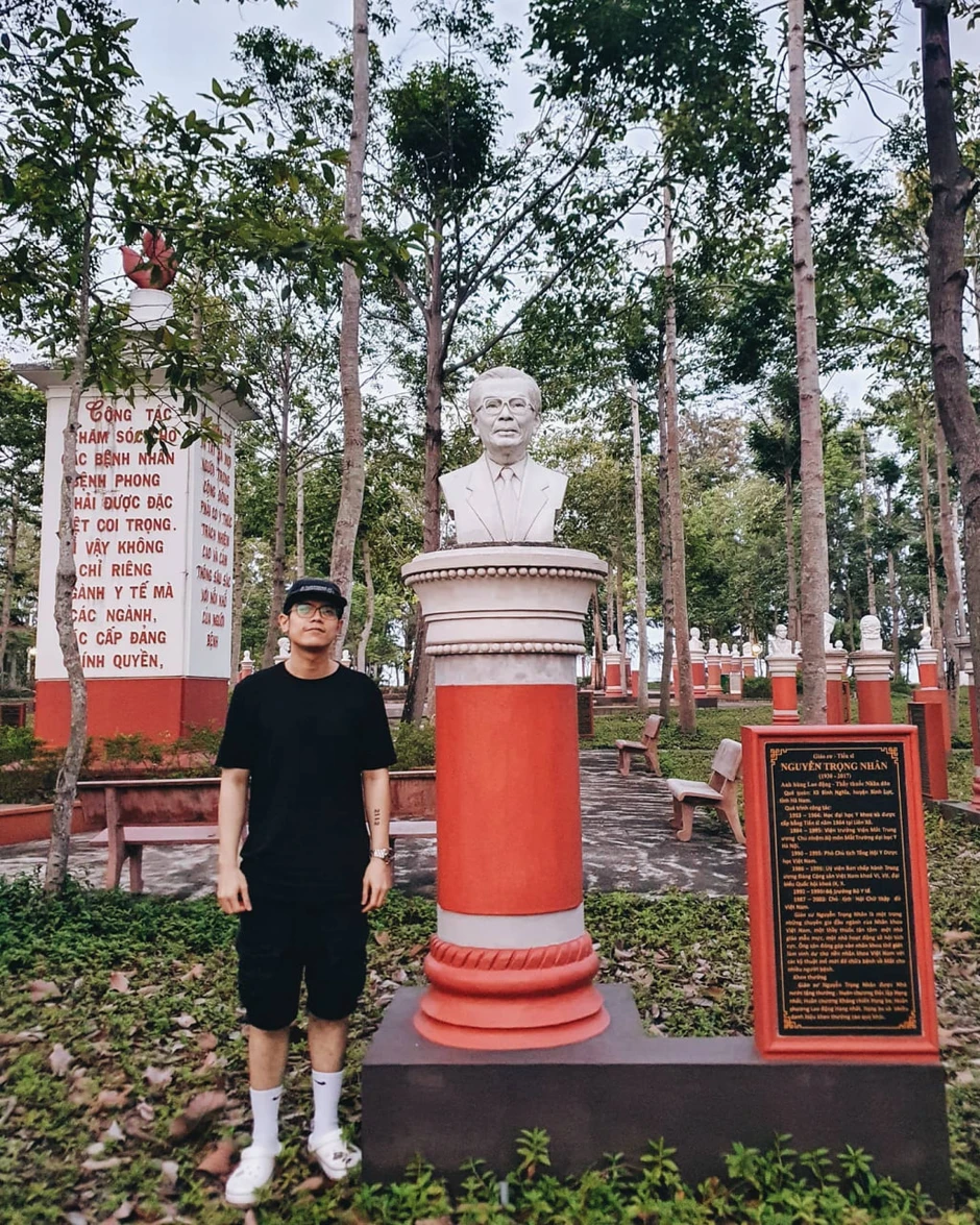 Thỏ (Da LAB) là cháu cố Bộ trưởng Bộ Y tế: Hát vì đam mê hit chất đống, kín tiếng đến mức fan “ngã ngửa”