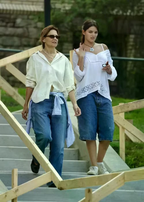 Thông tin bất ngờ về Suri Cruise