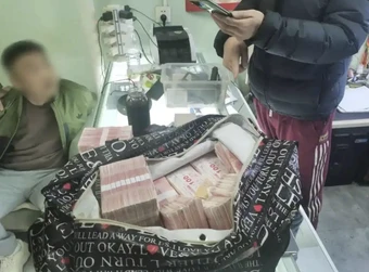 Thu giữ 68 điện thoại, 80 chỉ vàng cùng hơn 21 tỷ đồng tiền mặt và bắt khẩn cấp 12 người tại 1 công trường bỏ hoang