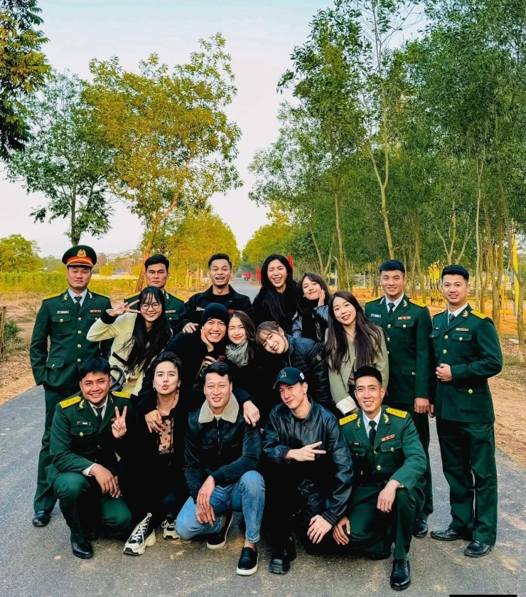 Thượng úy Lê Văn Thắng - hot boy quân đội từng gây sốt bên Hòa Minzy trong Sao Nhập Ngũ đột ngột qua đời