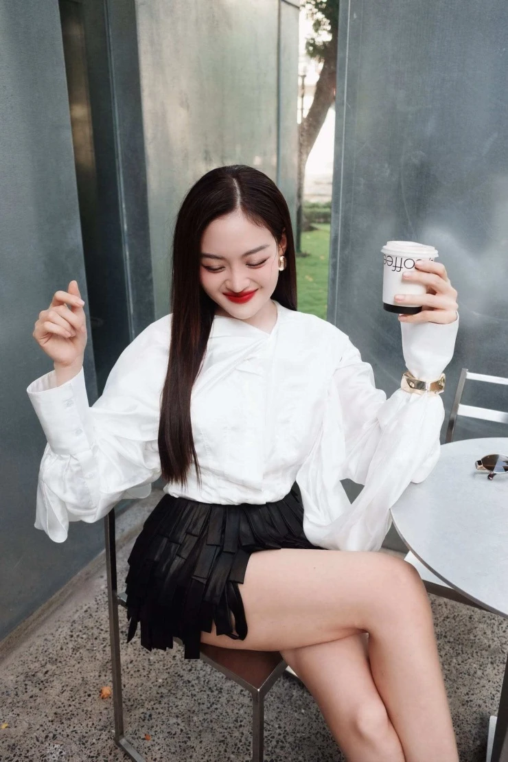 Thùy Anh tằn tiện từng đồng để chăm sóc 5 đứa con thơ Thùy Anh tằn tiện từng đồng để chăm sóc 5 đứa con thơ