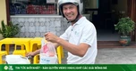 Tiết Cương mở quán lẩu ở quê, tự chạy xe giao hàng