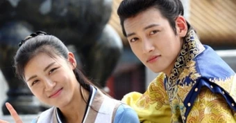 Tiết lộ của Ha Ji Won về chuyện yêu đương: Thích hẹn hò với “phi công trẻ”