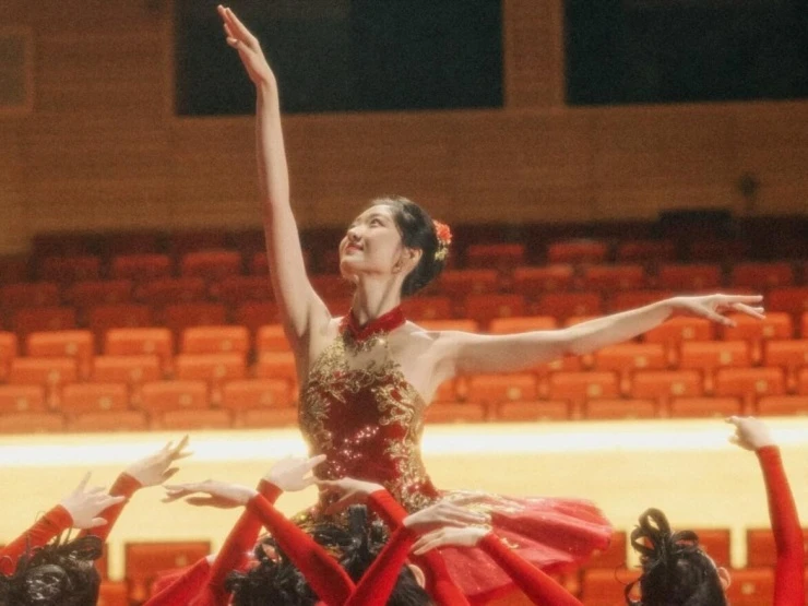Tôn Thiên - từ cô gái 7 năm học ballet đến nữ chính gây sốt “Đầu xuân tươi sáng”