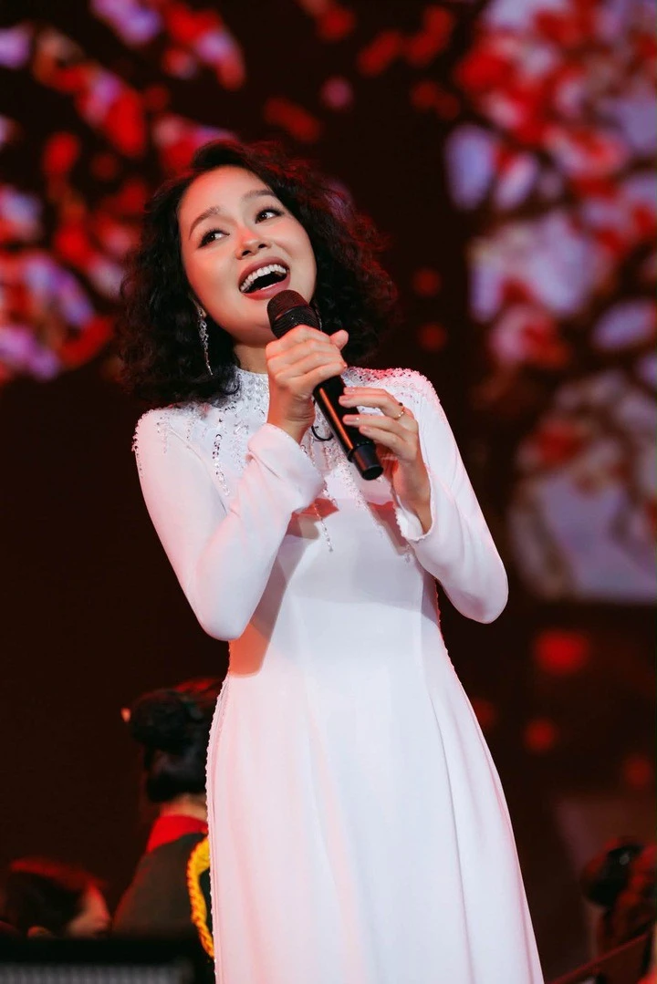 Top 4 Vietnam Idol 2012: Người đăng quang quốc tế, người về quê kín tiếng