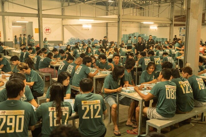 Trại buôn người lập kỳ tích, vươn lên top 1 phòng vé Việt 2026