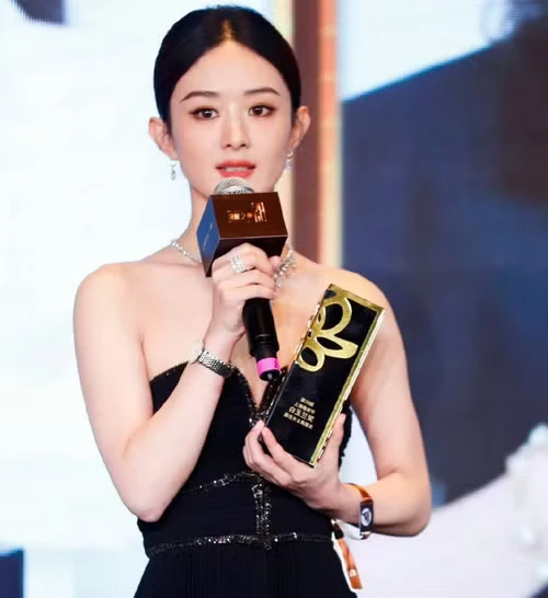 Triệu Lệ Dĩnh bị chơi xấu