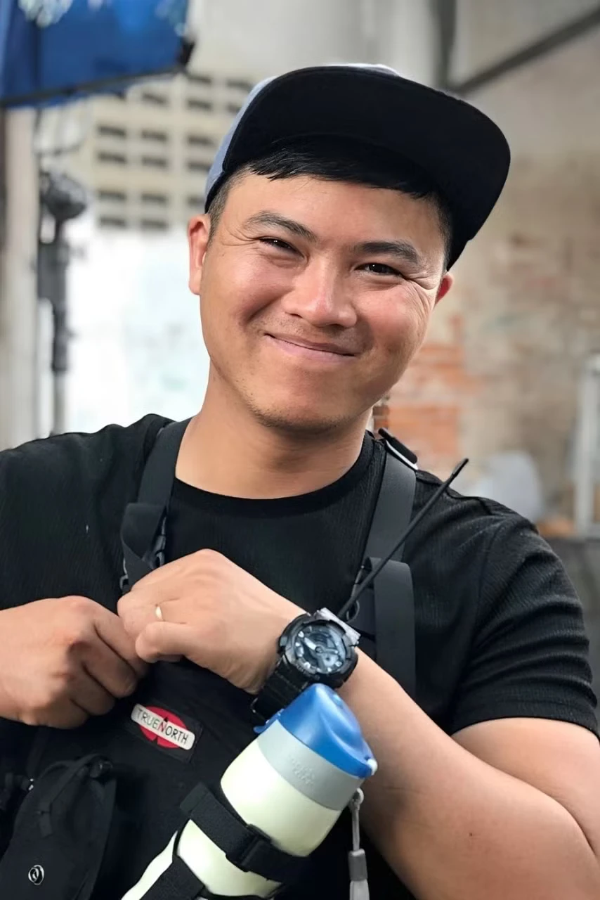 Từ đứa trẻ sống ở chùa, kiếm sống ở Thảo Cầm Viên giờ là đạo diễn trăm tỷ bám đuổi Trấn Thành, Đặng Thái Huyền