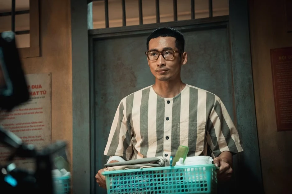 Tuấn Trần và Lương Thế Thành đóng tù nhân