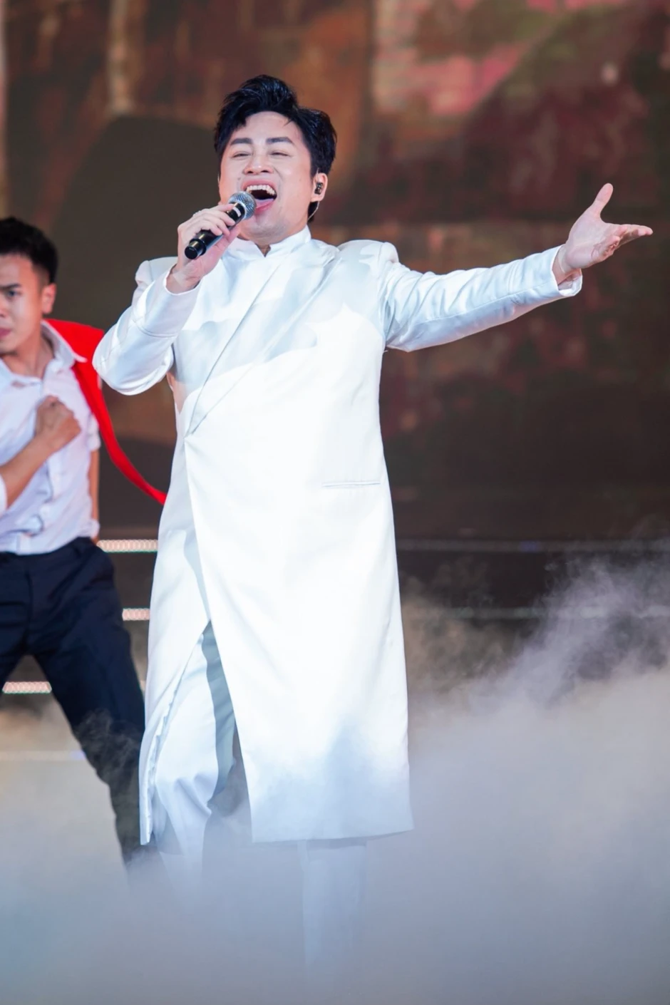 Tùng Dương chê AI