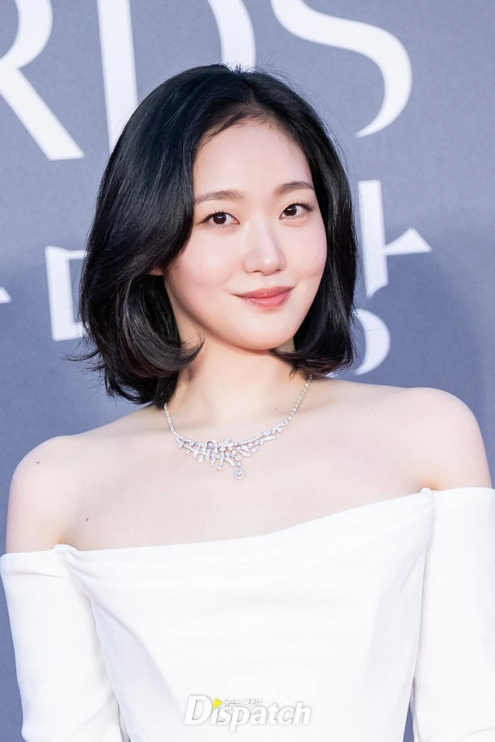 Tưởng Yoona và Suzy là mỹ nhân đẹp nhất Baeksang, ai ngờ đâu còn có người xuất sắc hơn, fan được dịp rửa mắt