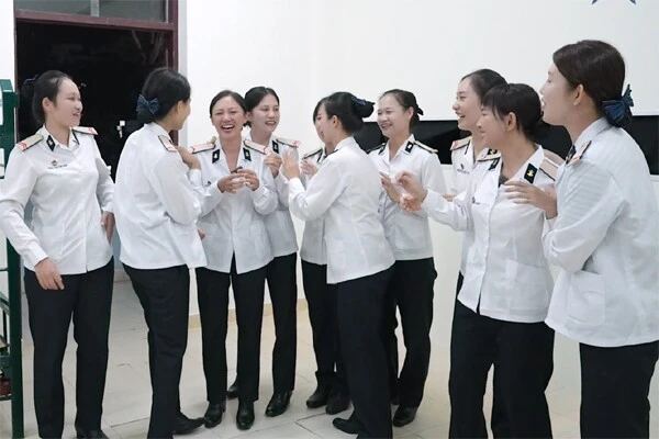 Văn Mai Hương thừa nhận có người yêu trên sóng truyền hình