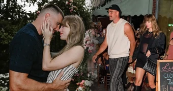Vì sao giữa cả dàn bạn trai hoành tráng, Taylor Swift lại chọn lấy "chồng nghèo"?