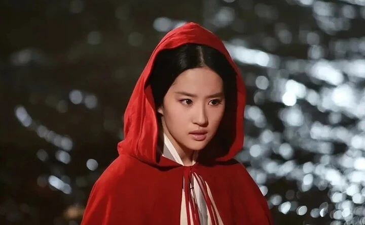 Vì sao Lưu Diệc Phi từng bị gắn với danh xưng thuốc độc phòng vé? Vì sao Lưu Diệc Phi từng bị gắn với danh xưng thuốc độc phòng vé?